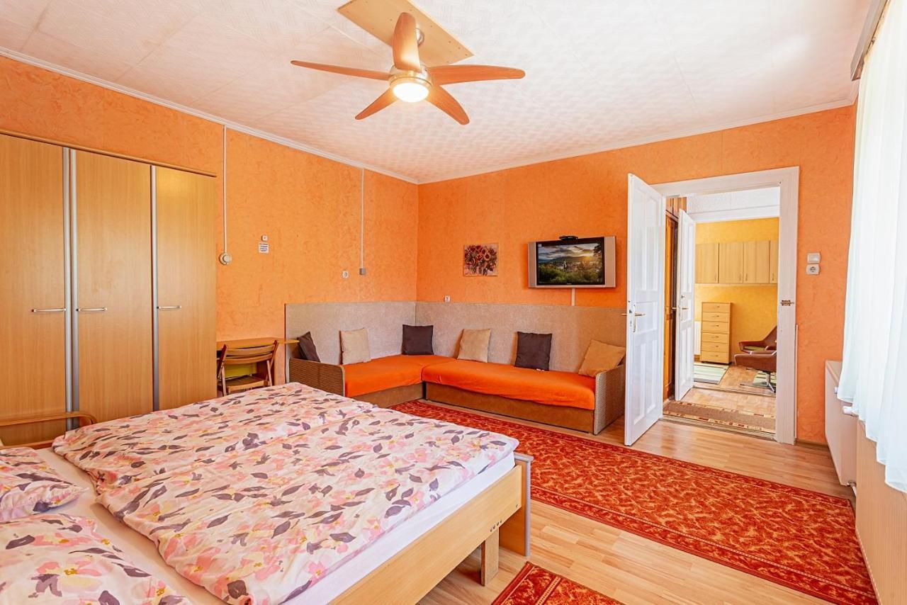 Visegrad Vendeghaz-Apartman エクステリア 写真