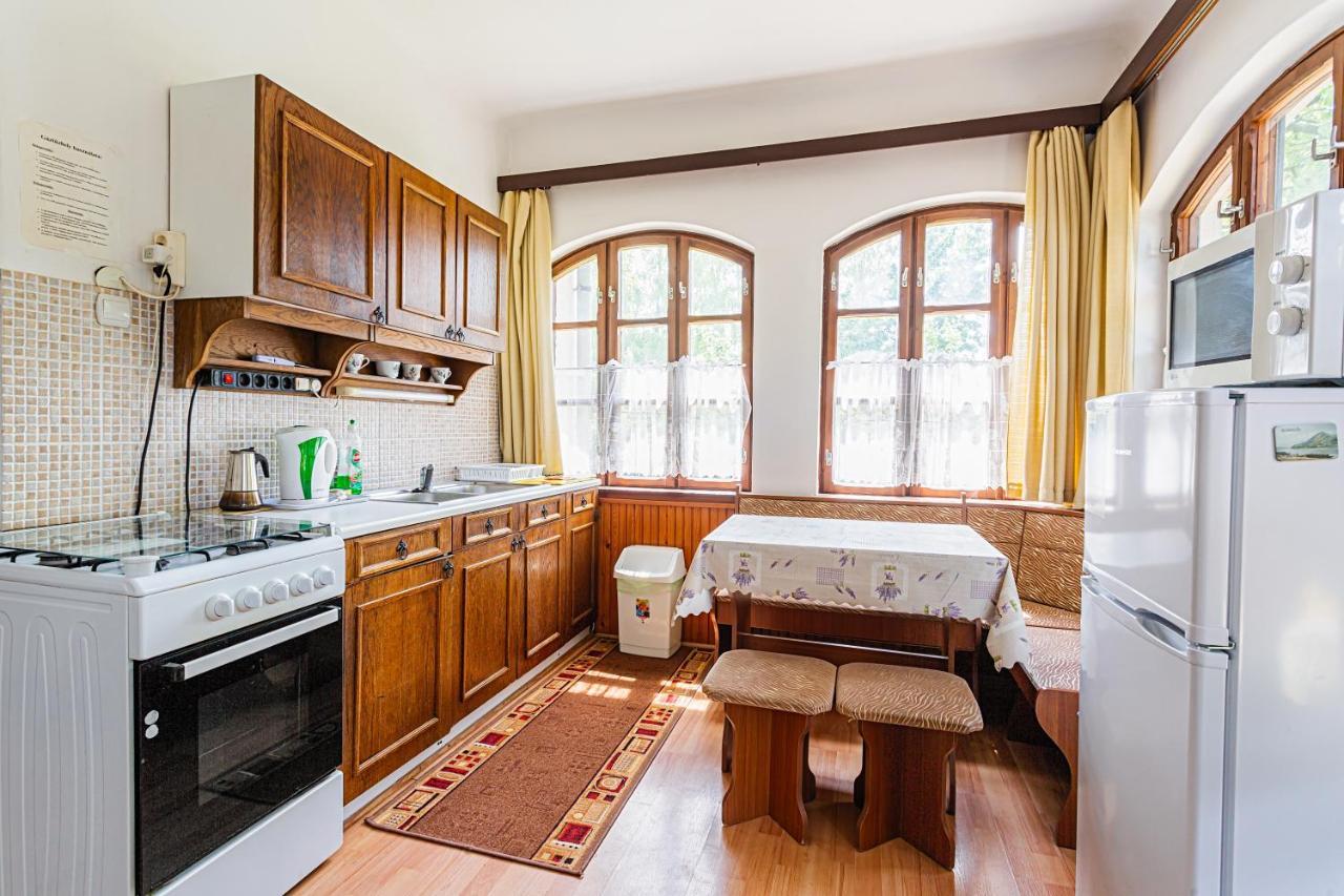 Visegrad Vendeghaz-Apartman エクステリア 写真