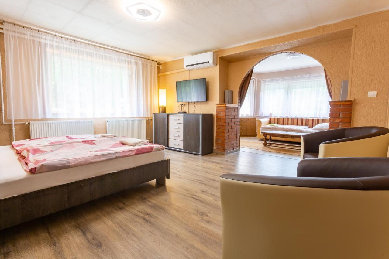 Visegrad Vendeghaz-Apartman エクステリア 写真